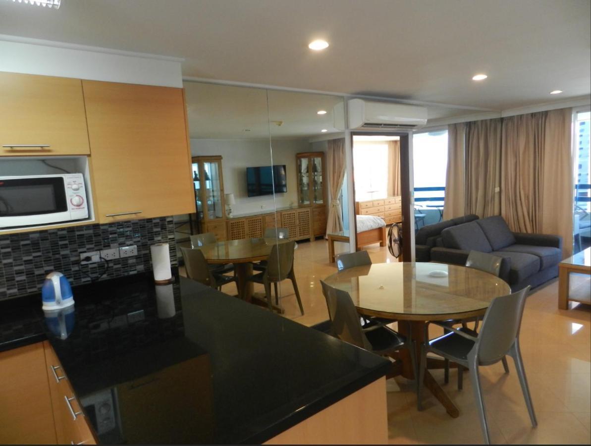 Jomtien Plaza Condotel Esterno foto