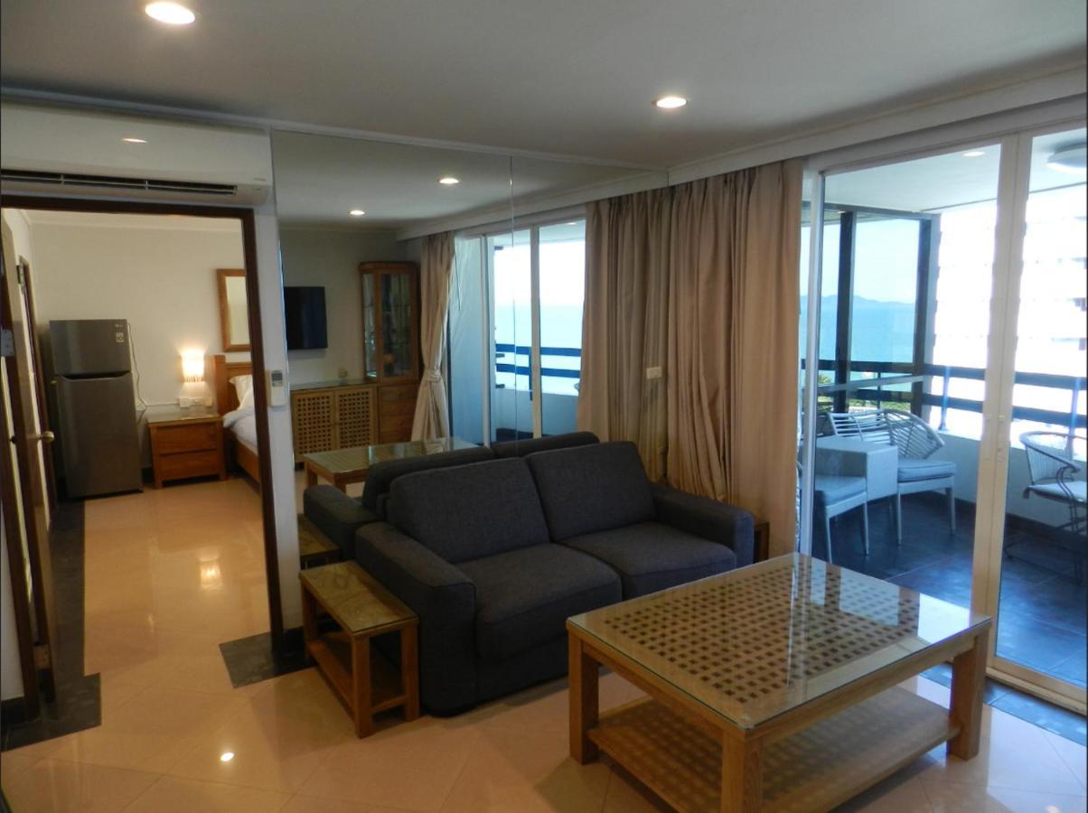 Jomtien Plaza Condotel Esterno foto