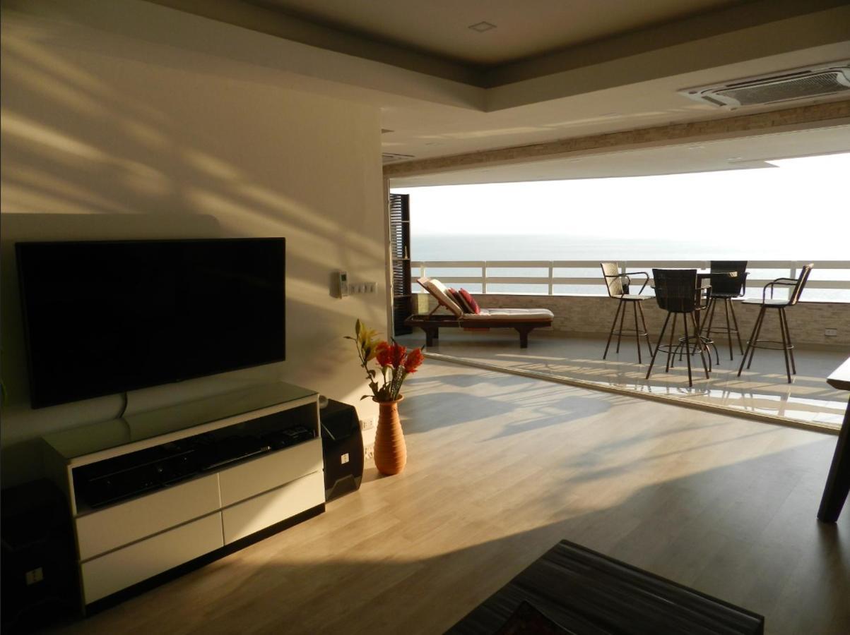 Jomtien Plaza Condotel Esterno foto
