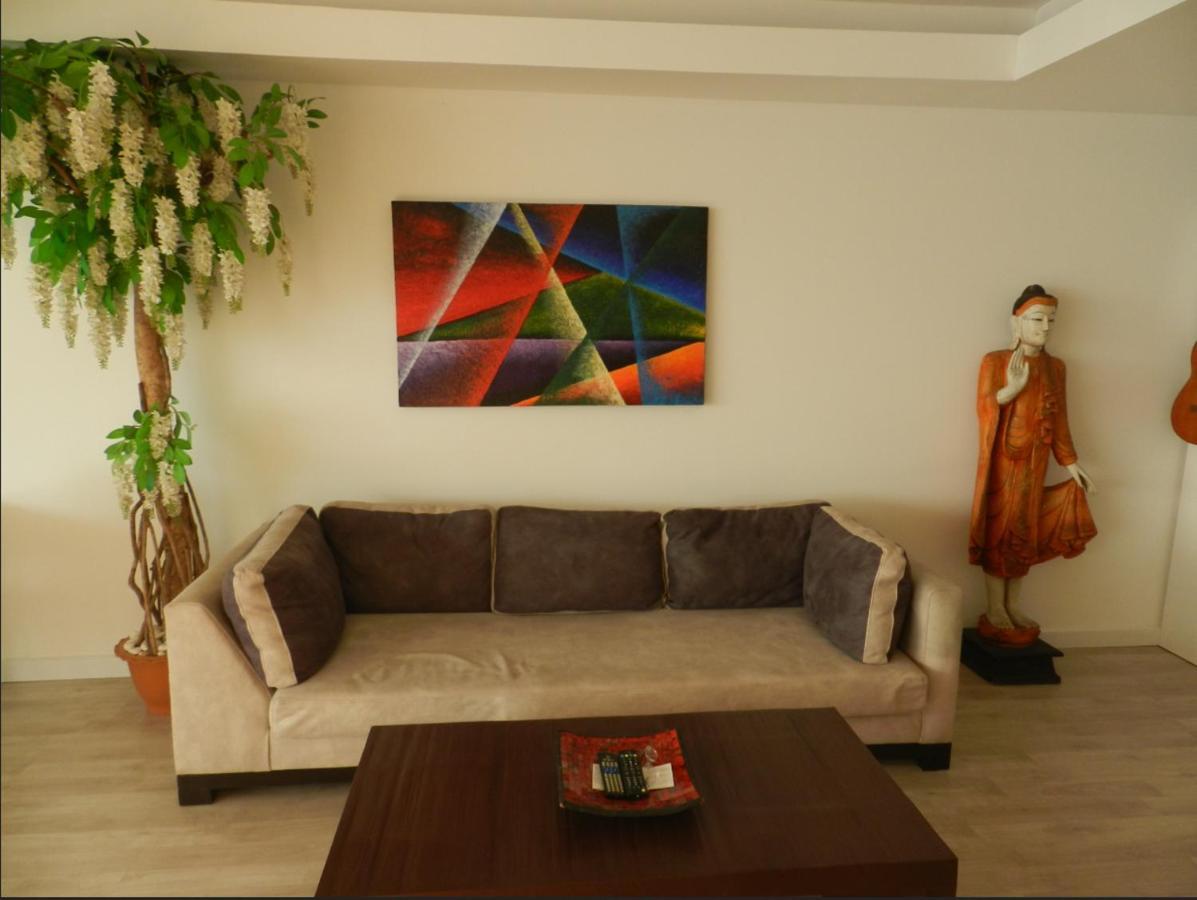 Jomtien Plaza Condotel Esterno foto