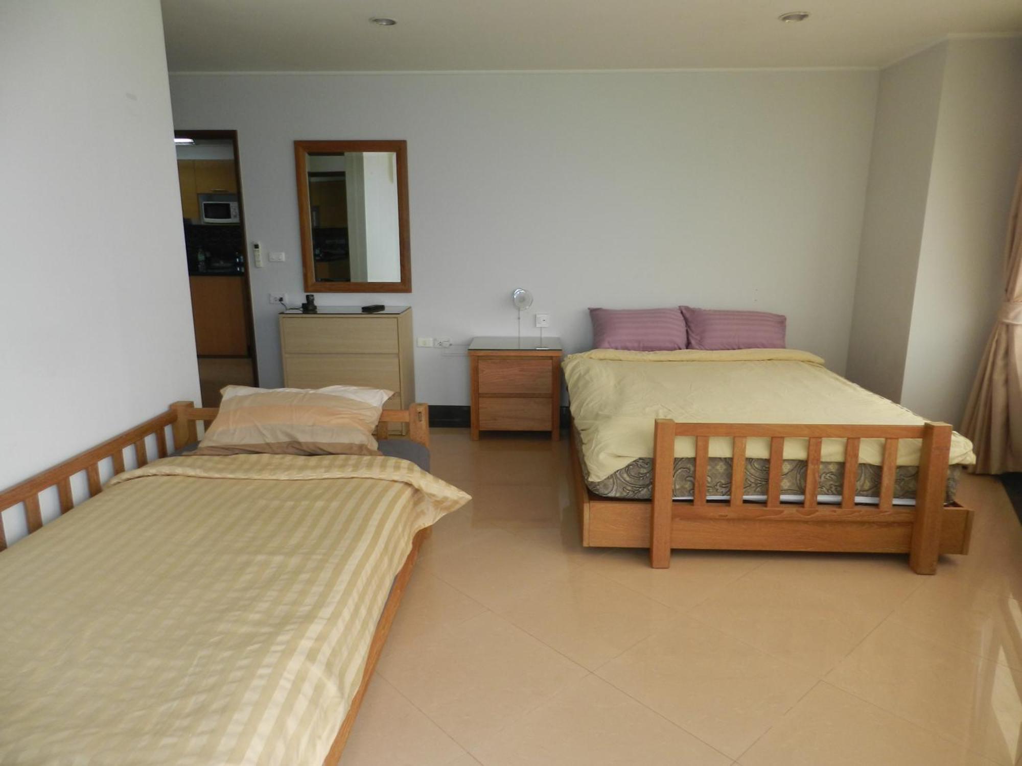 Jomtien Plaza Condotel Esterno foto