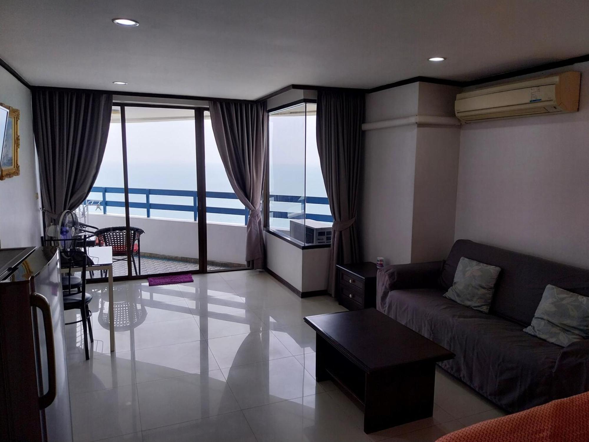Jomtien Plaza Condotel Camera foto